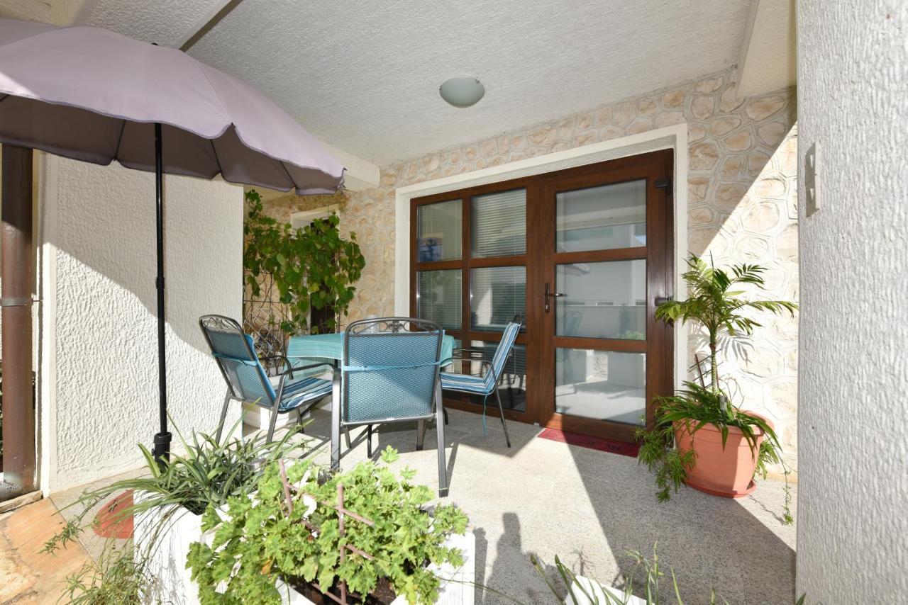 זאדאר Lovely Apartment In The Groundfloor מראה חיצוני תמונה