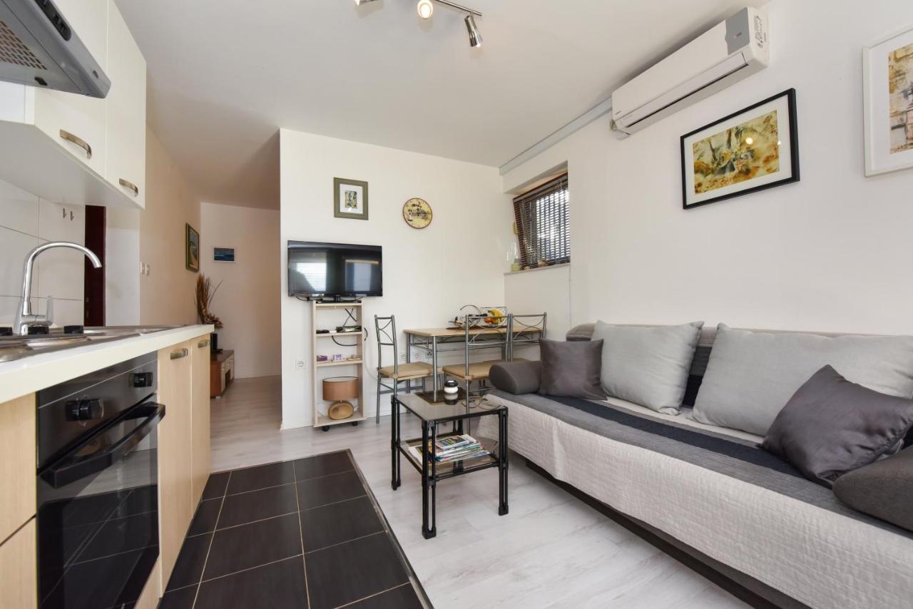 זאדאר Lovely Apartment In The Groundfloor מראה חיצוני תמונה