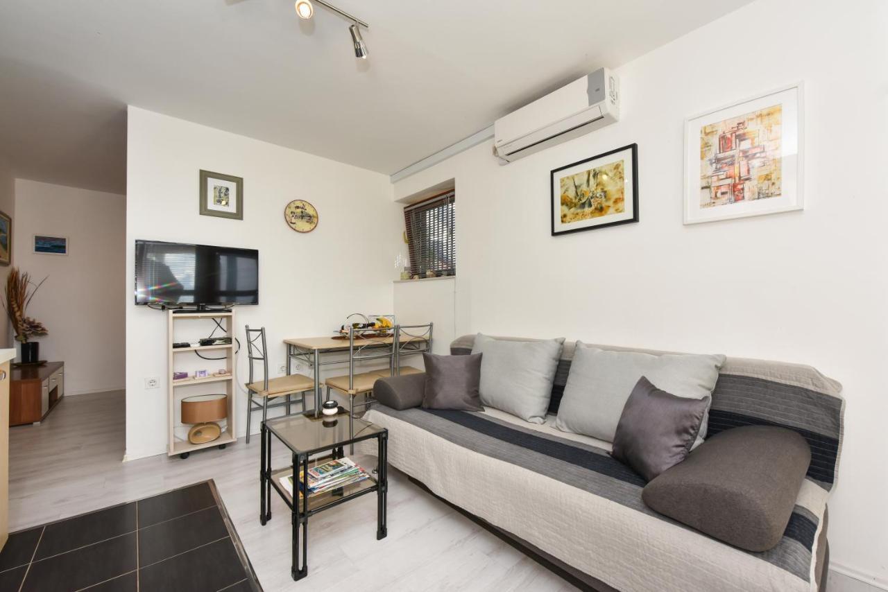 זאדאר Lovely Apartment In The Groundfloor מראה חיצוני תמונה