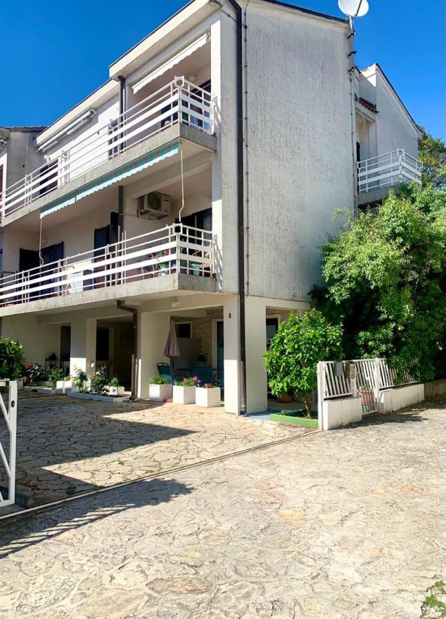 זאדאר Lovely Apartment In The Groundfloor מראה חיצוני תמונה